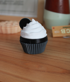 GRINDER OREO CUPCAKE